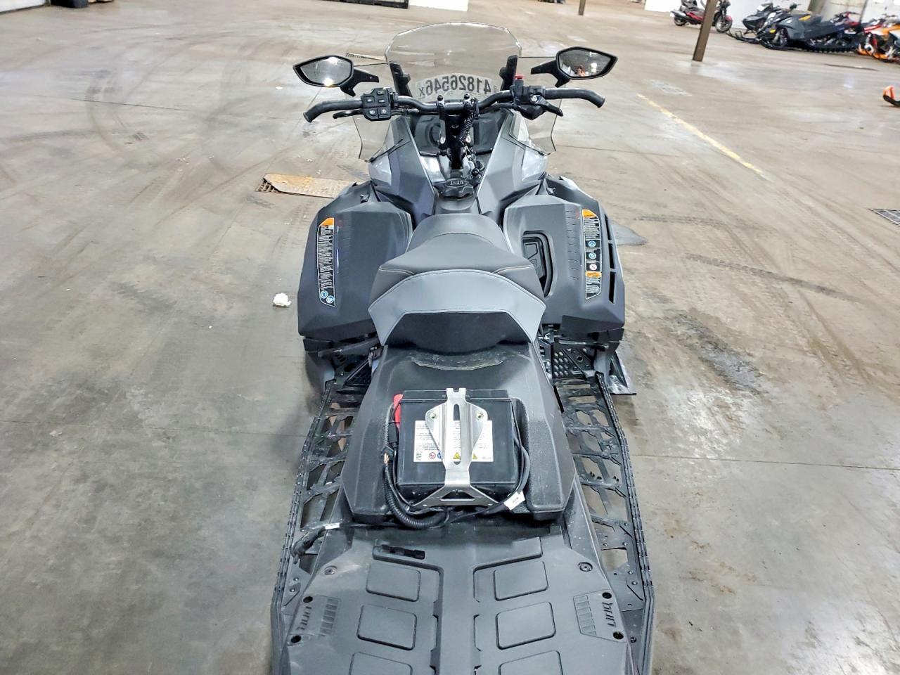 2025 Skidoo Renegade Adrenaline