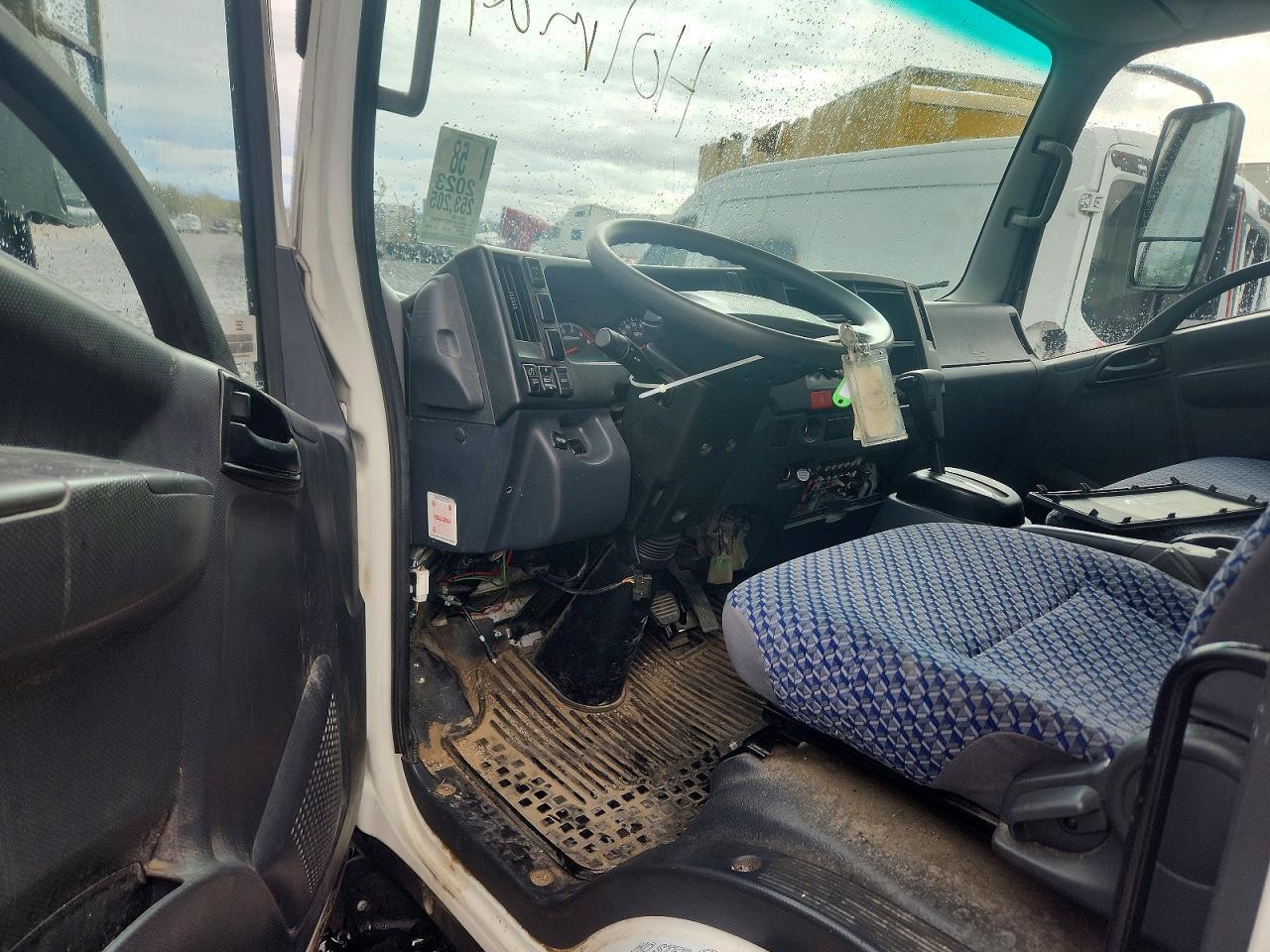 2023 Isuzu NPR HD BOX Truck