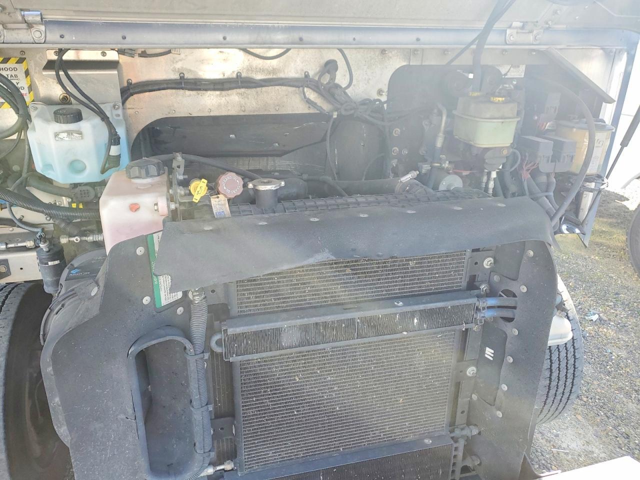 2020 Freightliner MT45G Chassis Delivery Truck