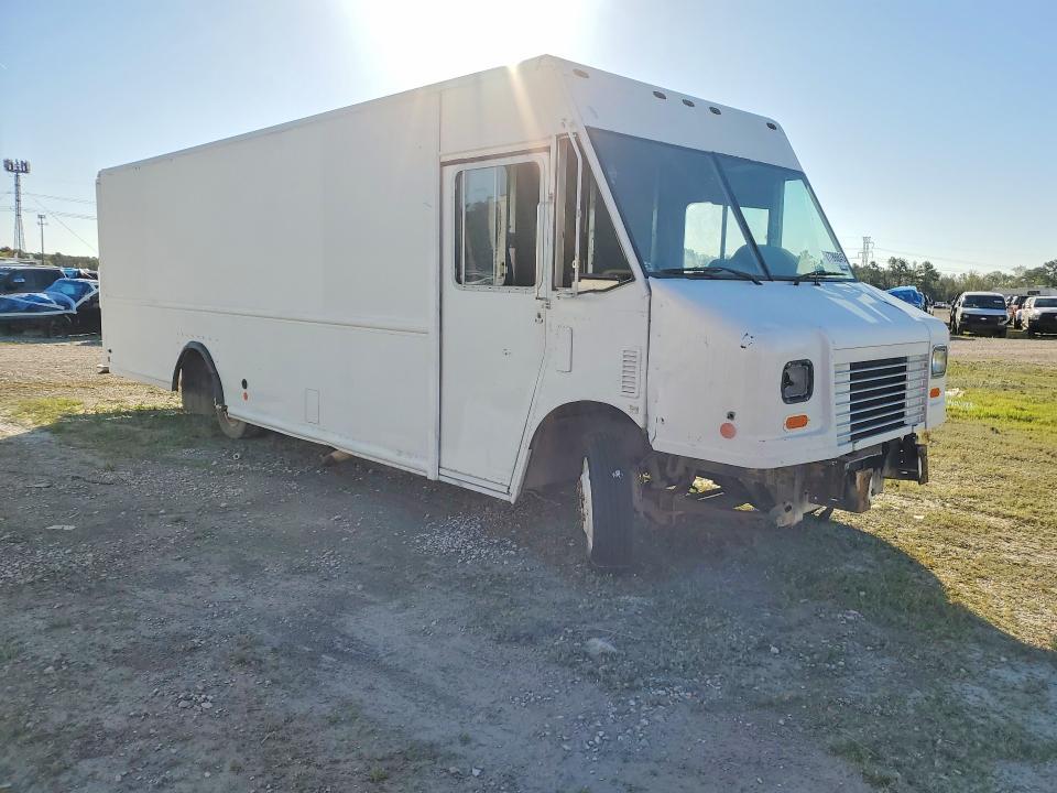 2012 Freightliner Mt45g Chassis Delivery Truck