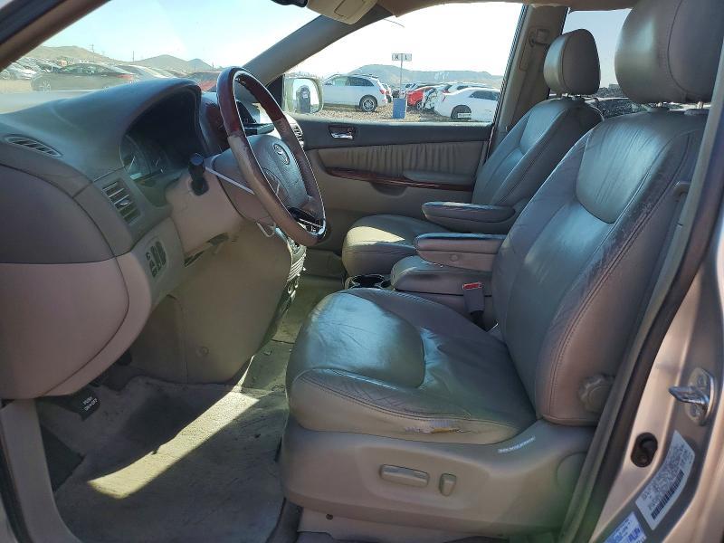 2004 Toyota Sienna xle Limited 7 Passenger