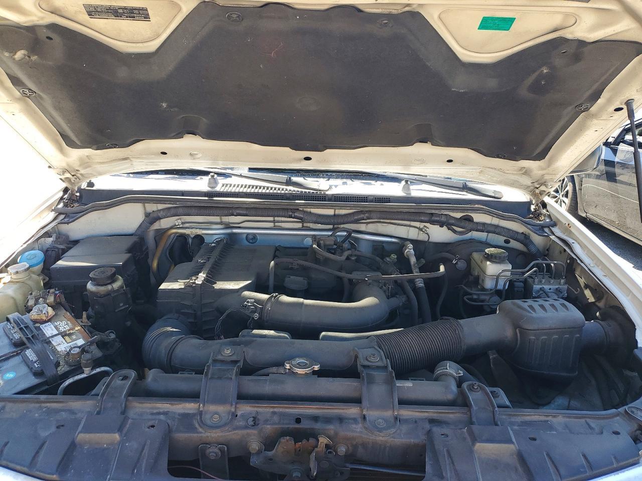 2012 Nissan Frontier s