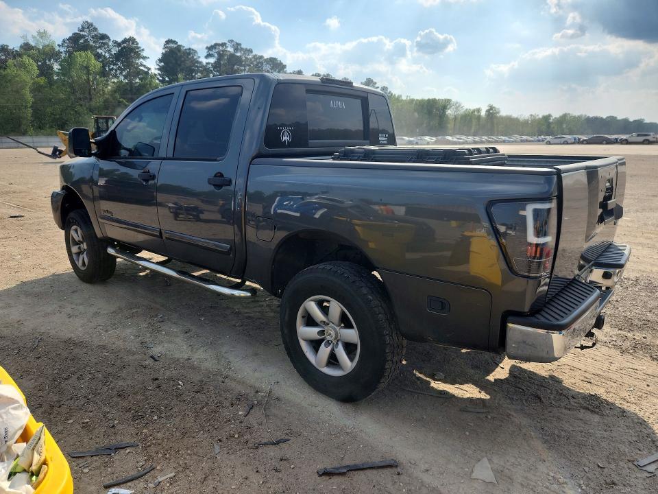 2011 Nissan Titan SV