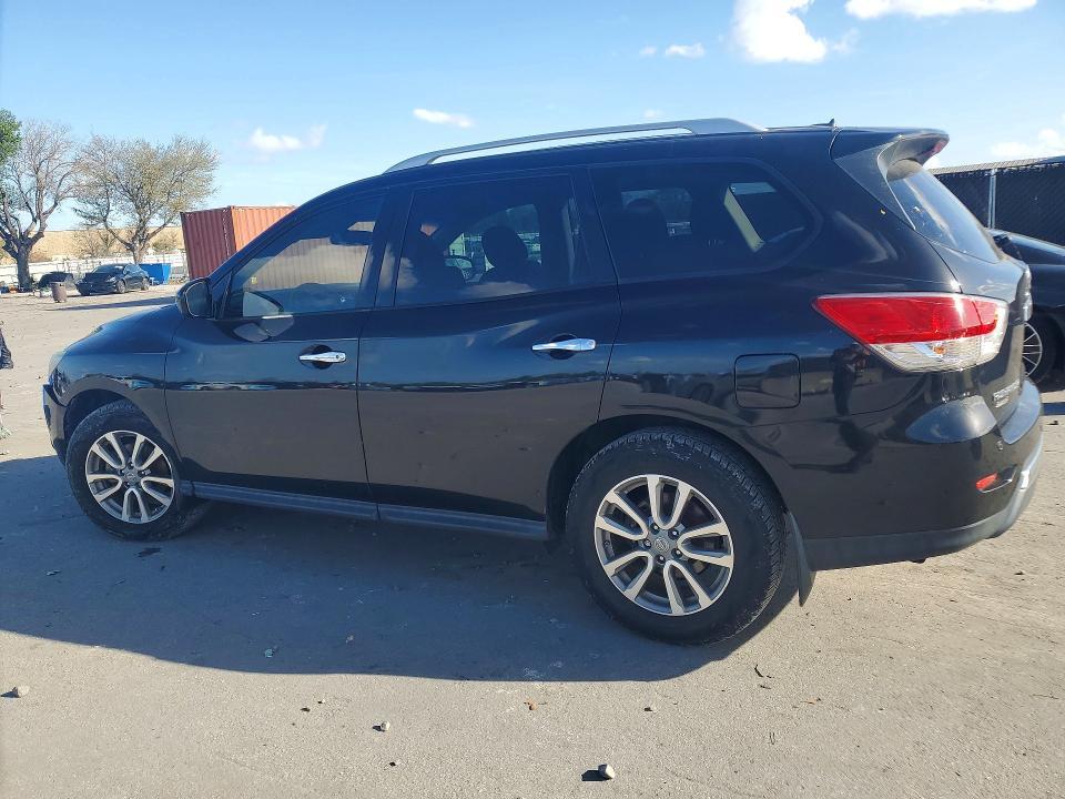 2016 Nissan Pathfinder sv