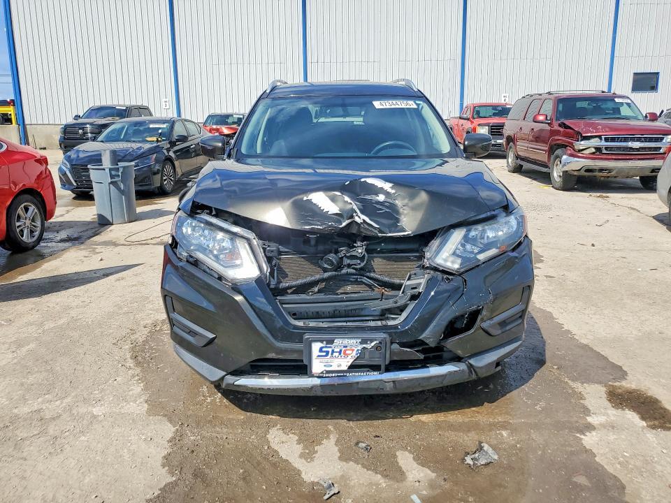 2017 Nissan Rogue sv