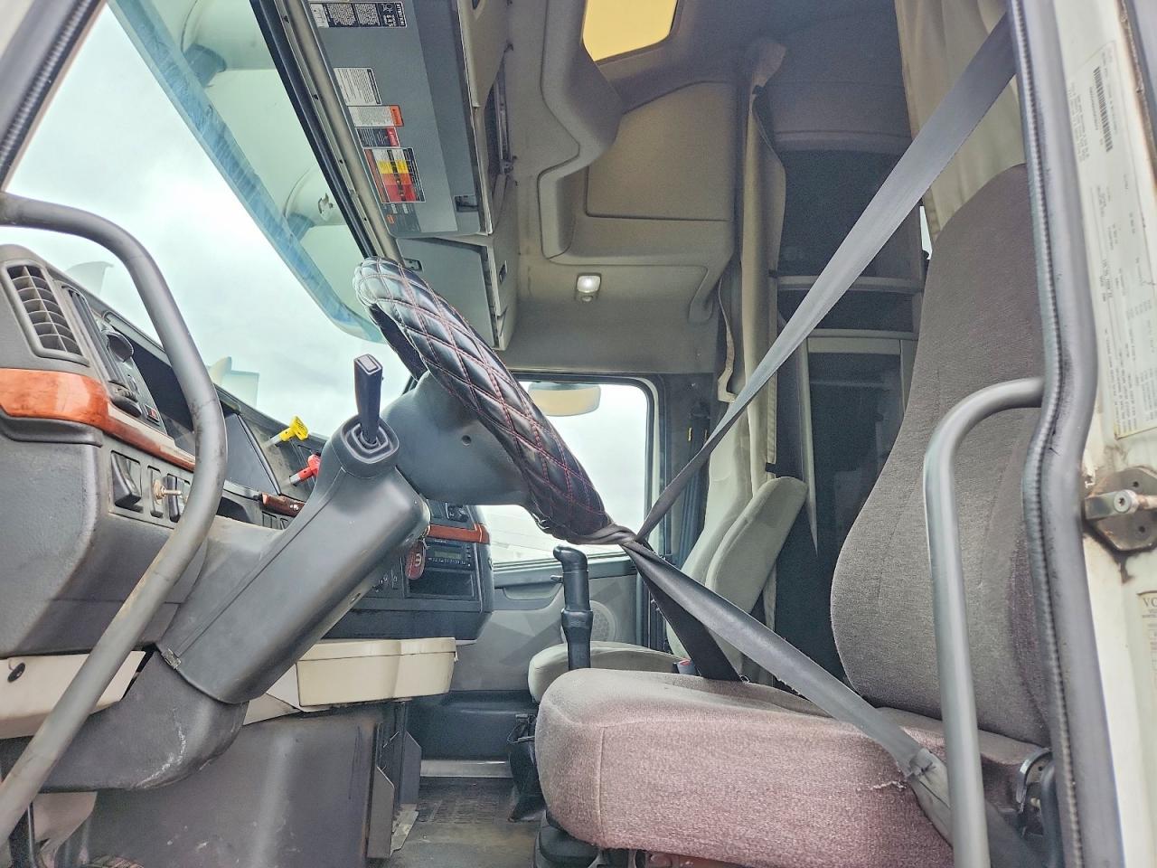 2006 Volvo VN VNL