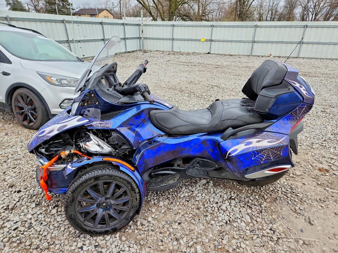 2017 Can-Am Spyder Roadster RT