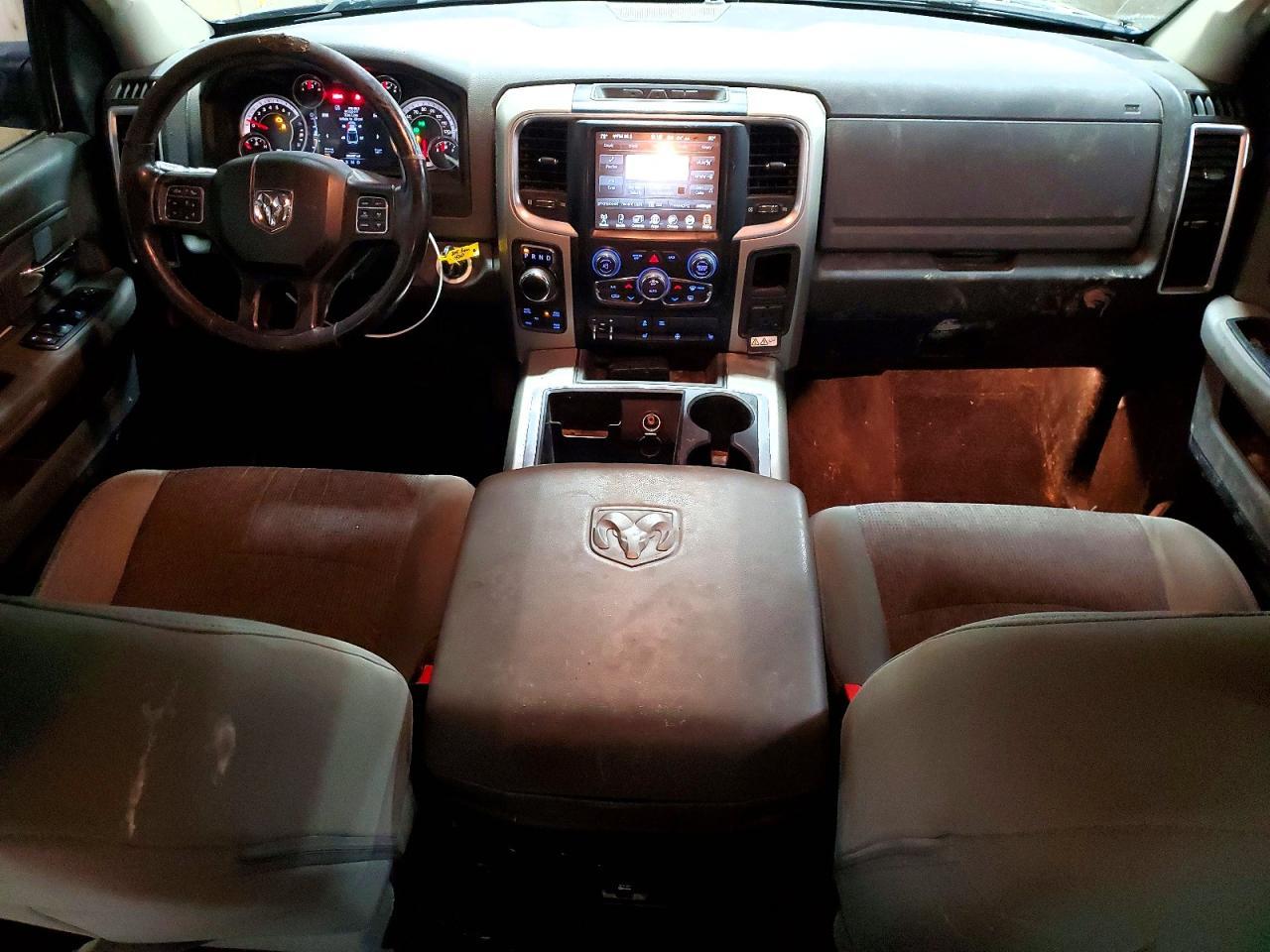 2015 Dodge RAM 1500 SLT