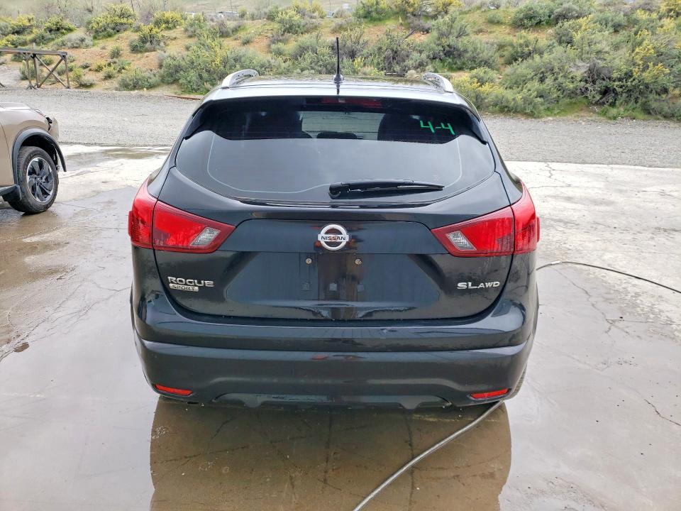 2018 Nissan Rogue Sport sl