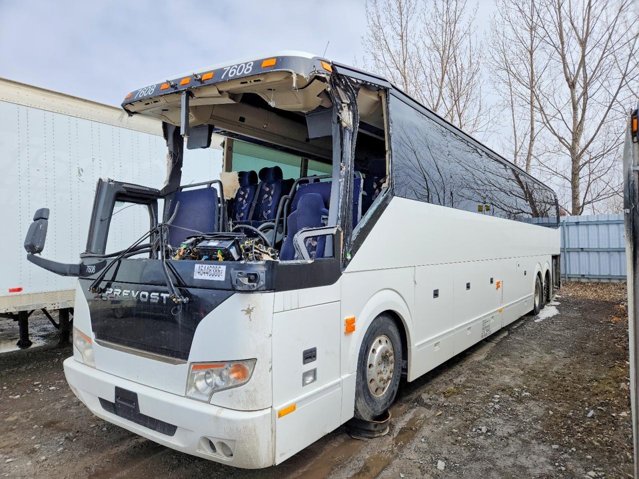 2016 Prevost Bus