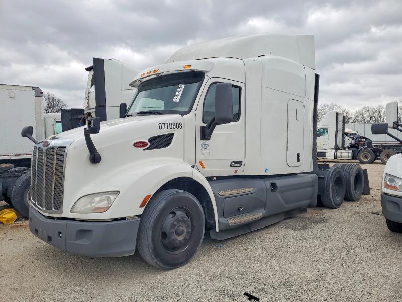 2018 Peterbilt 579 Semi Truck