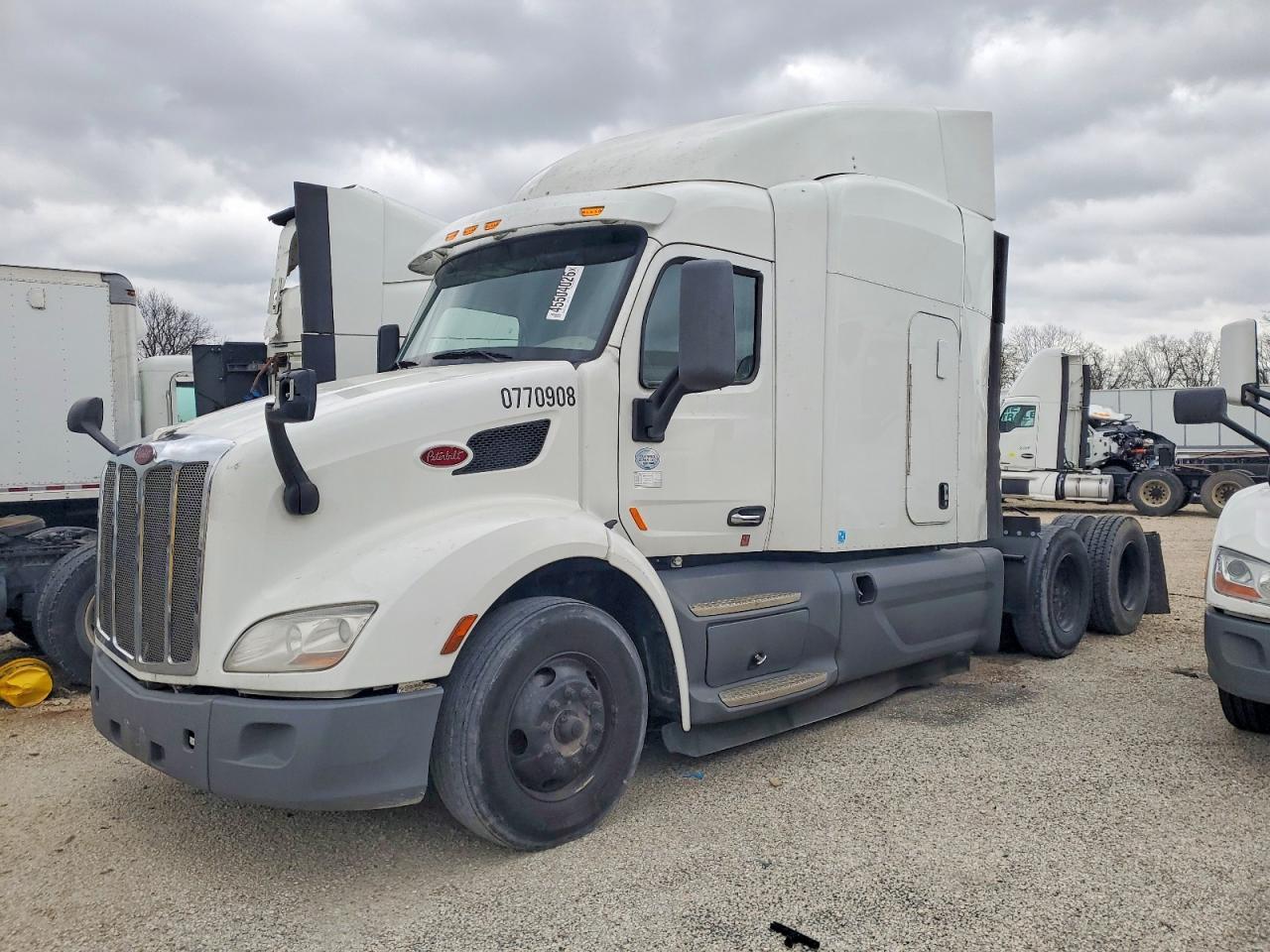 2018 Peterbilt 579 Semi Truck