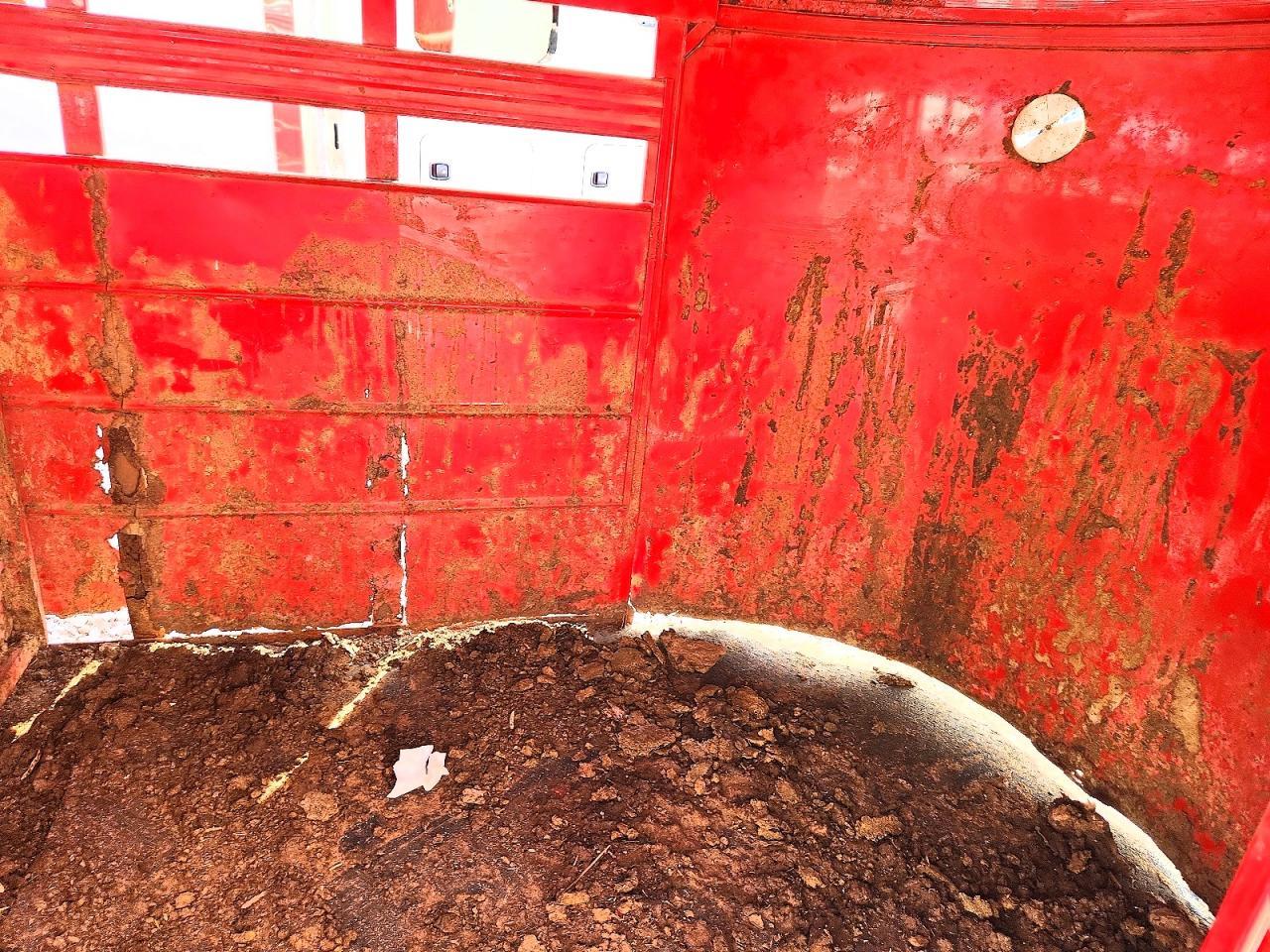 2008 Cornelius 18-Livestock Trailer