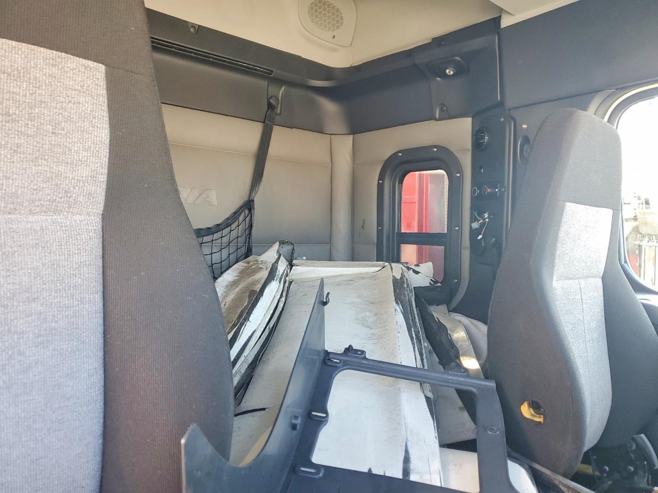 2022 Freightliner Cascadia 1-Semi Truck