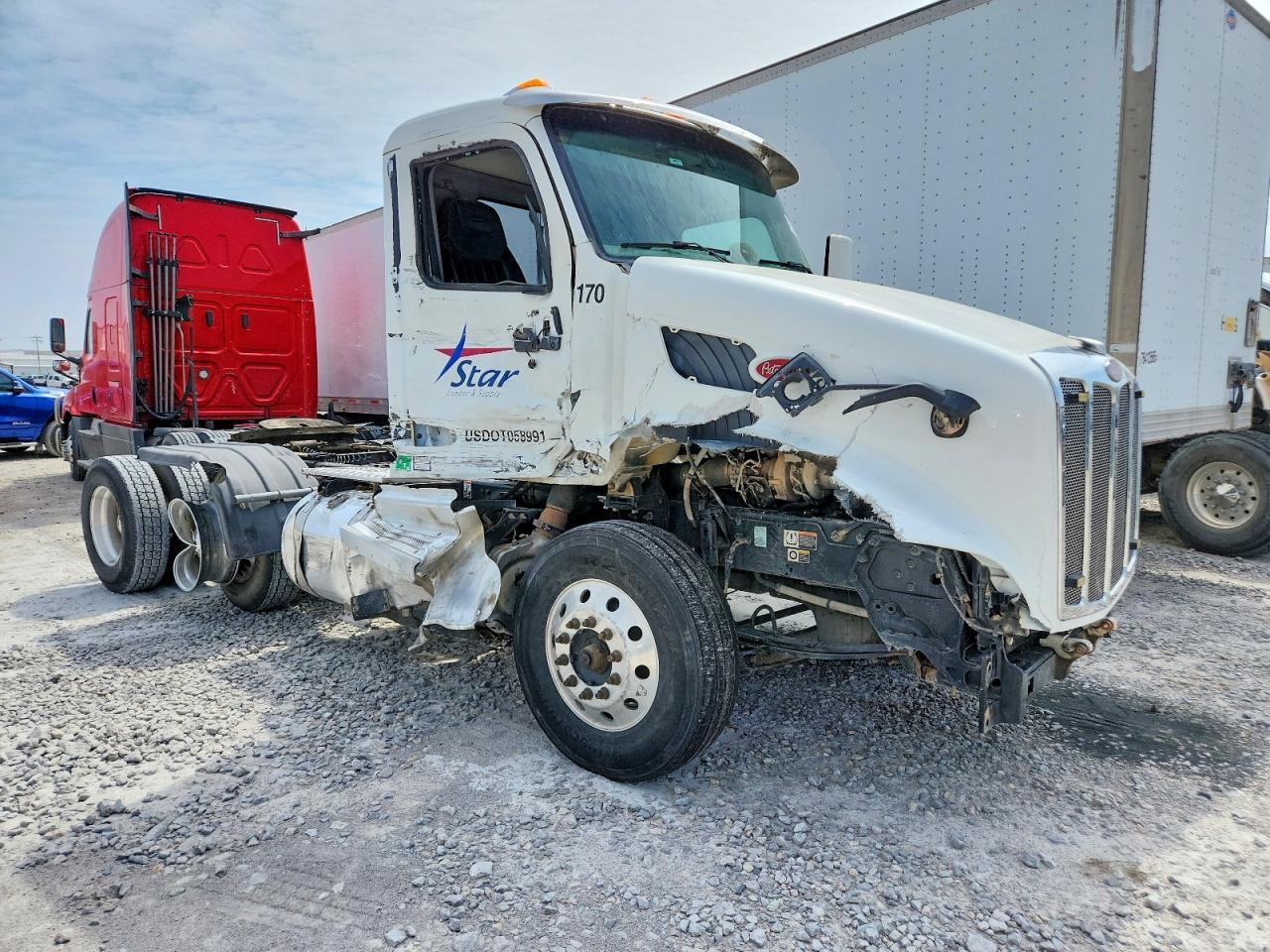 2018 Peterbilt 579 Semi Truck