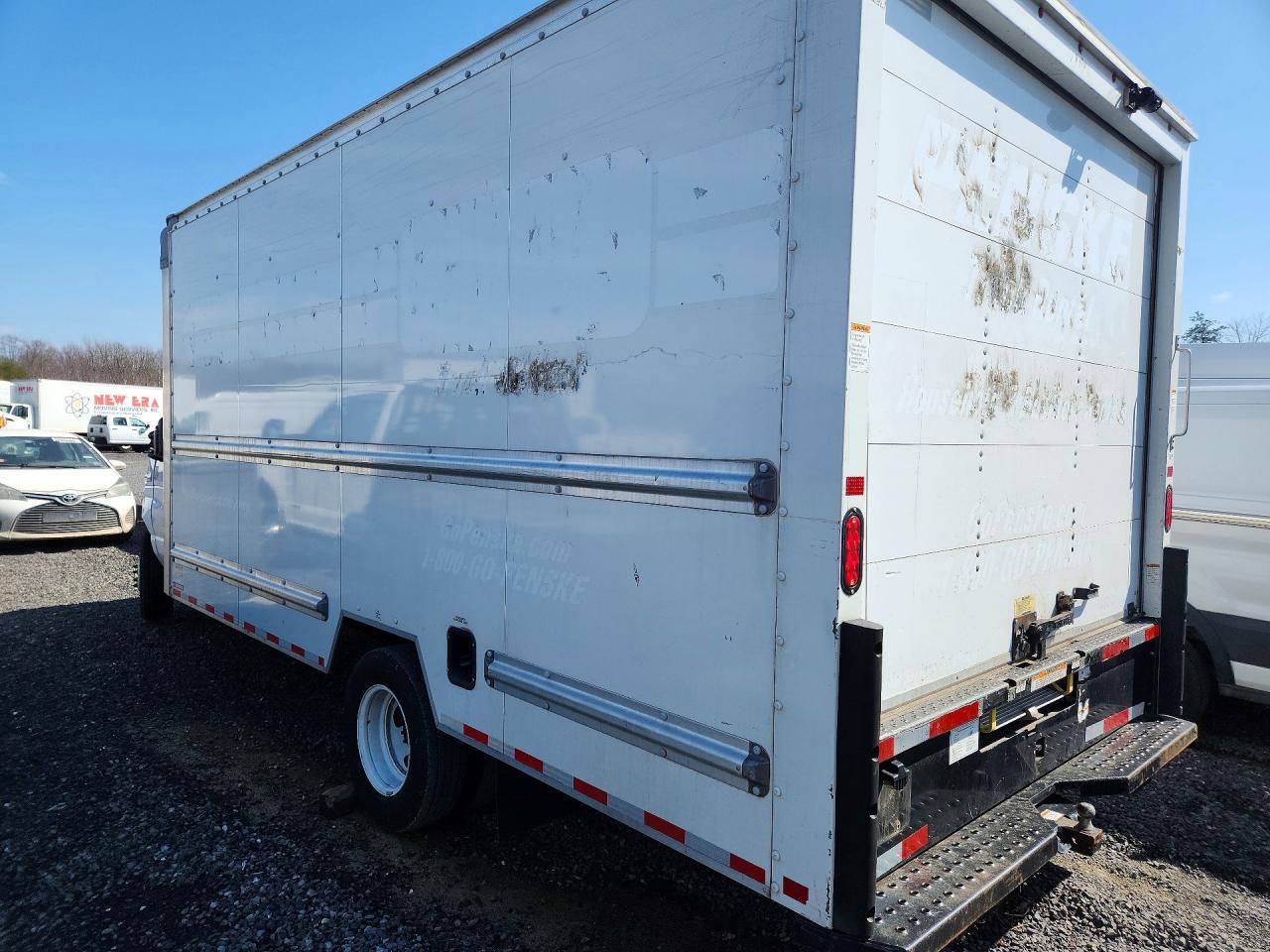2022 Ford E350 BOX Truck