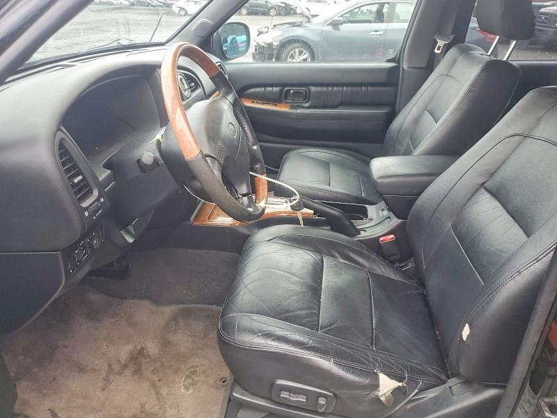 2001 Infiniti QX4 Base