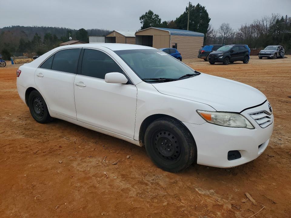 2011 Toyota Camry le