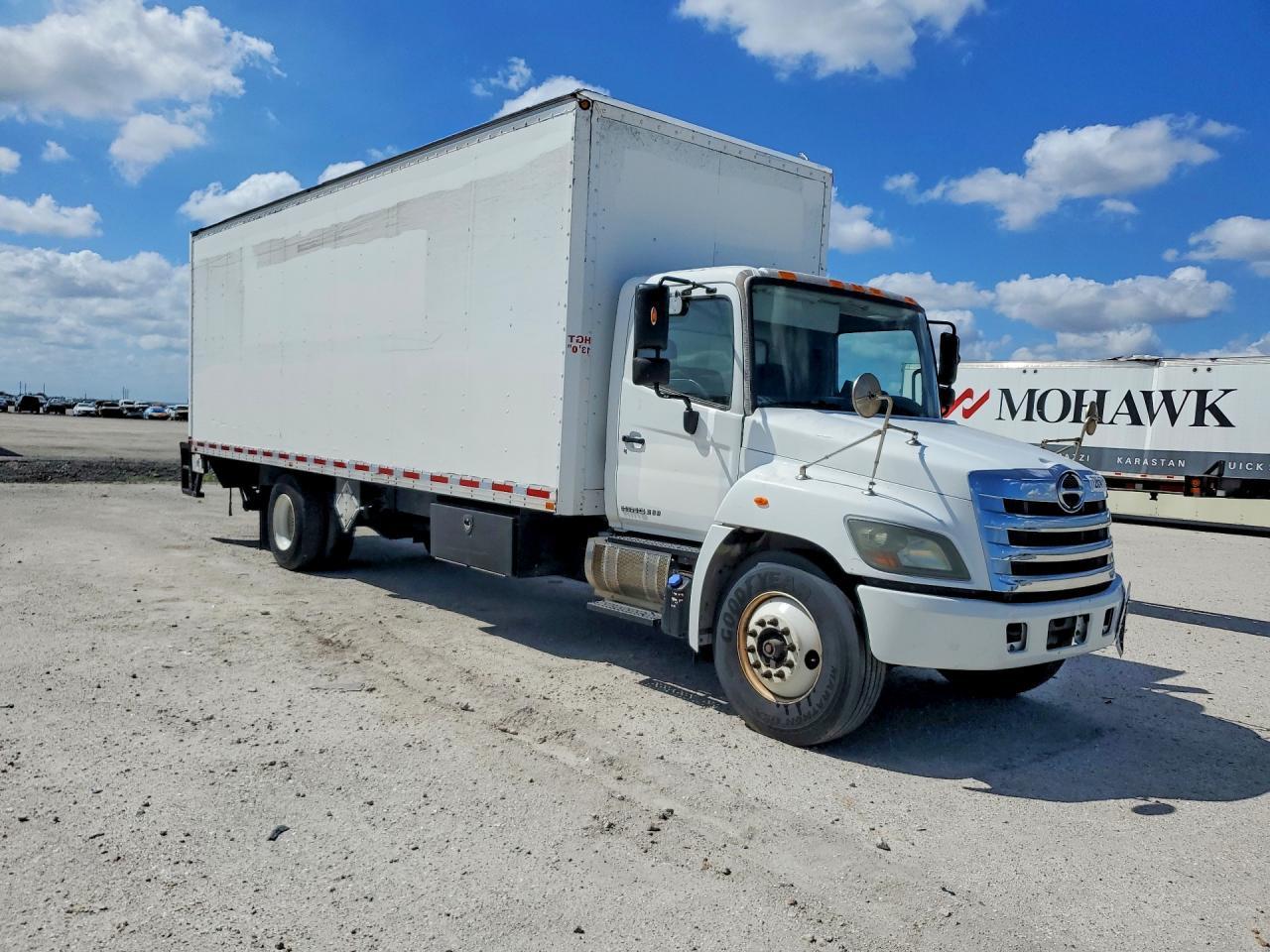 2016 Hino 258 268