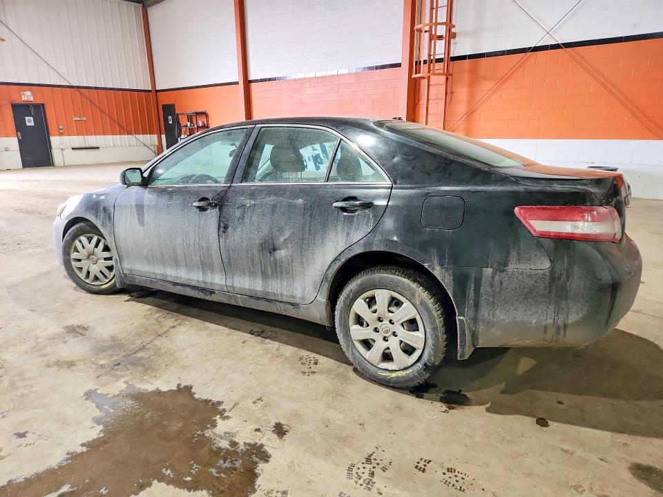 2011 Toyota Camry xle 4DR