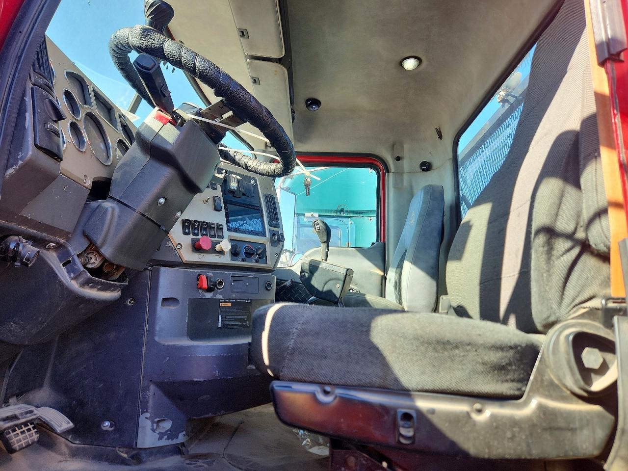 2008 Mack CHU613 Flatbed Truck