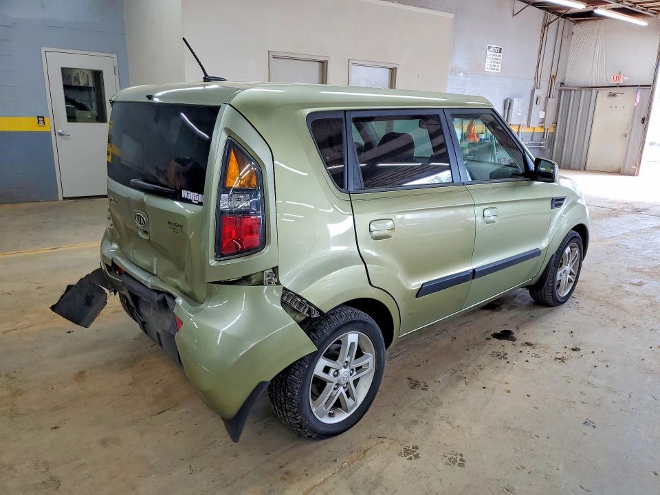 2010 KIA Soul +