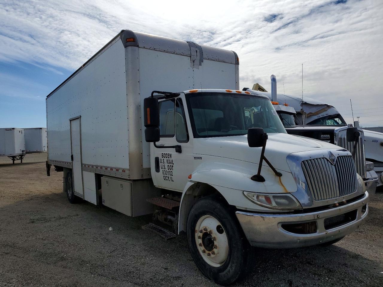 2010 International 4300 BOX Truck