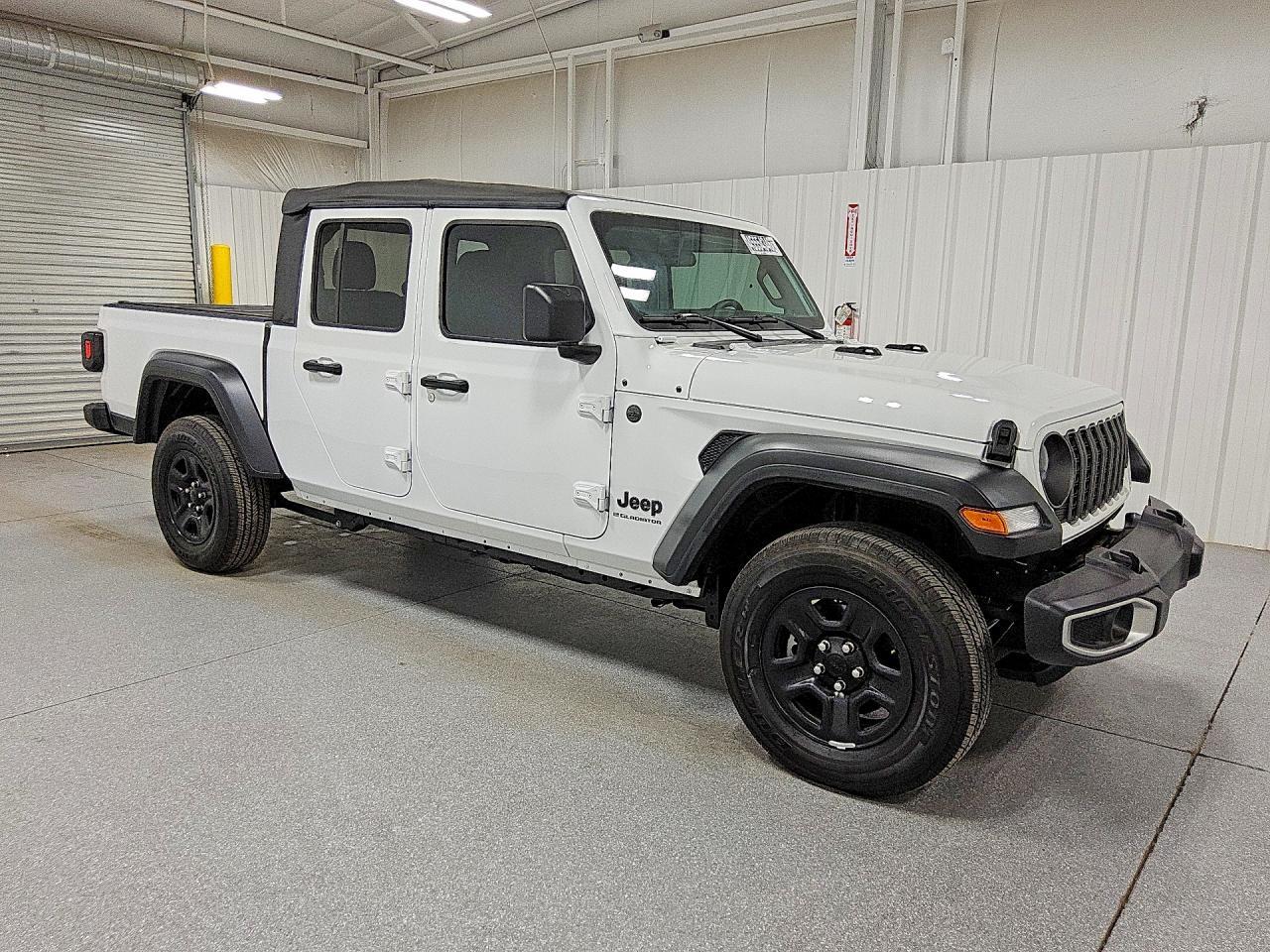 2025 Jeep Gladiator Sport