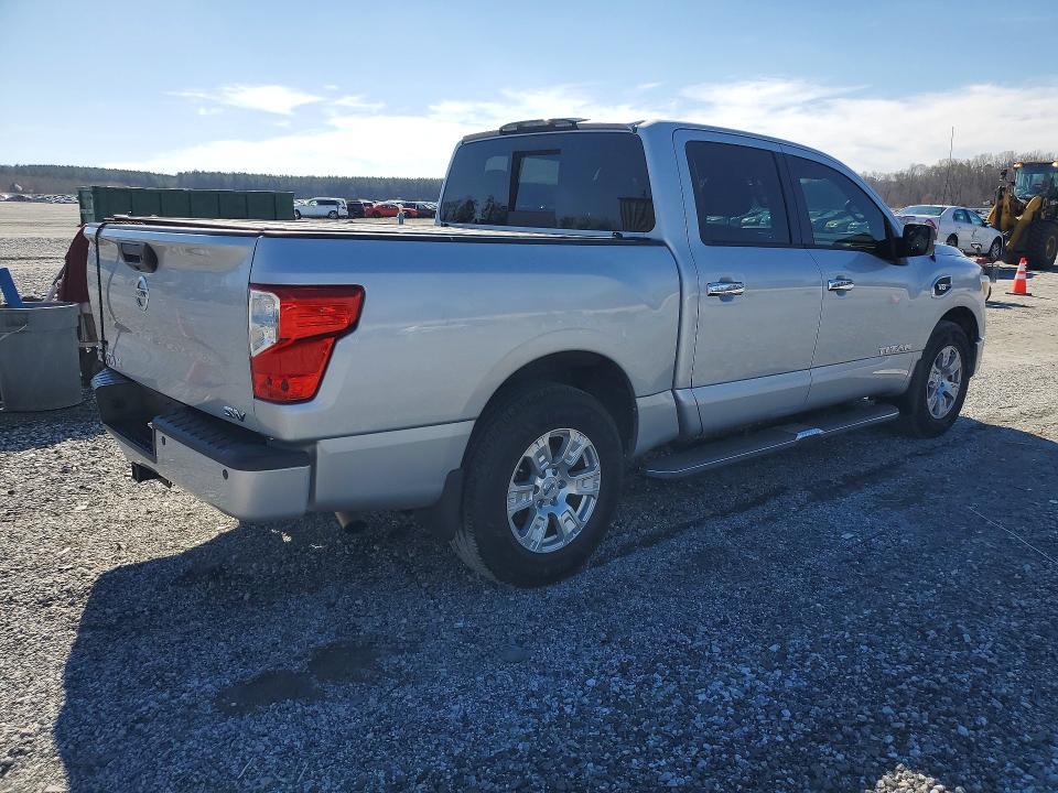 2017 Nissan Titan SV
