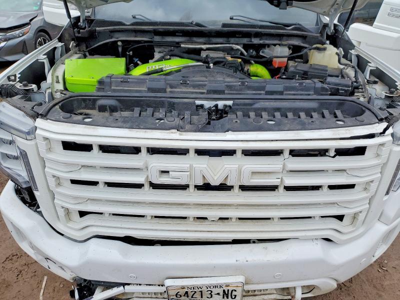 2022 GMC Sierra K2500 AT4