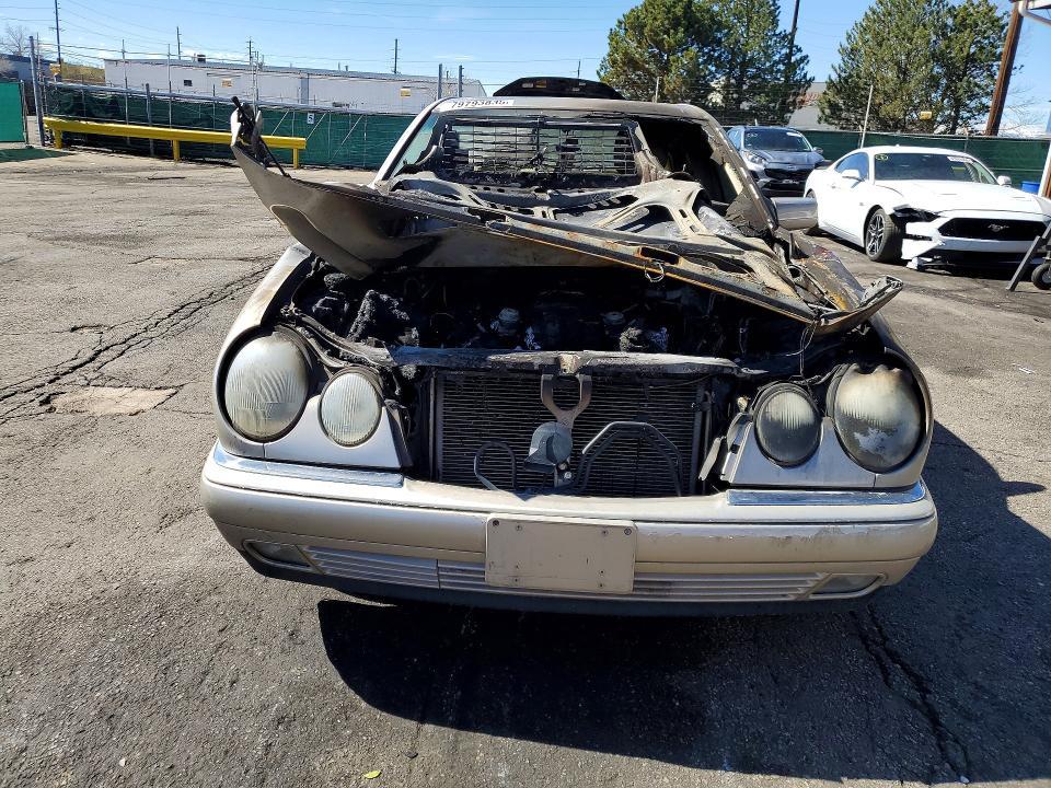 1999 Mercedes-Benz E 320