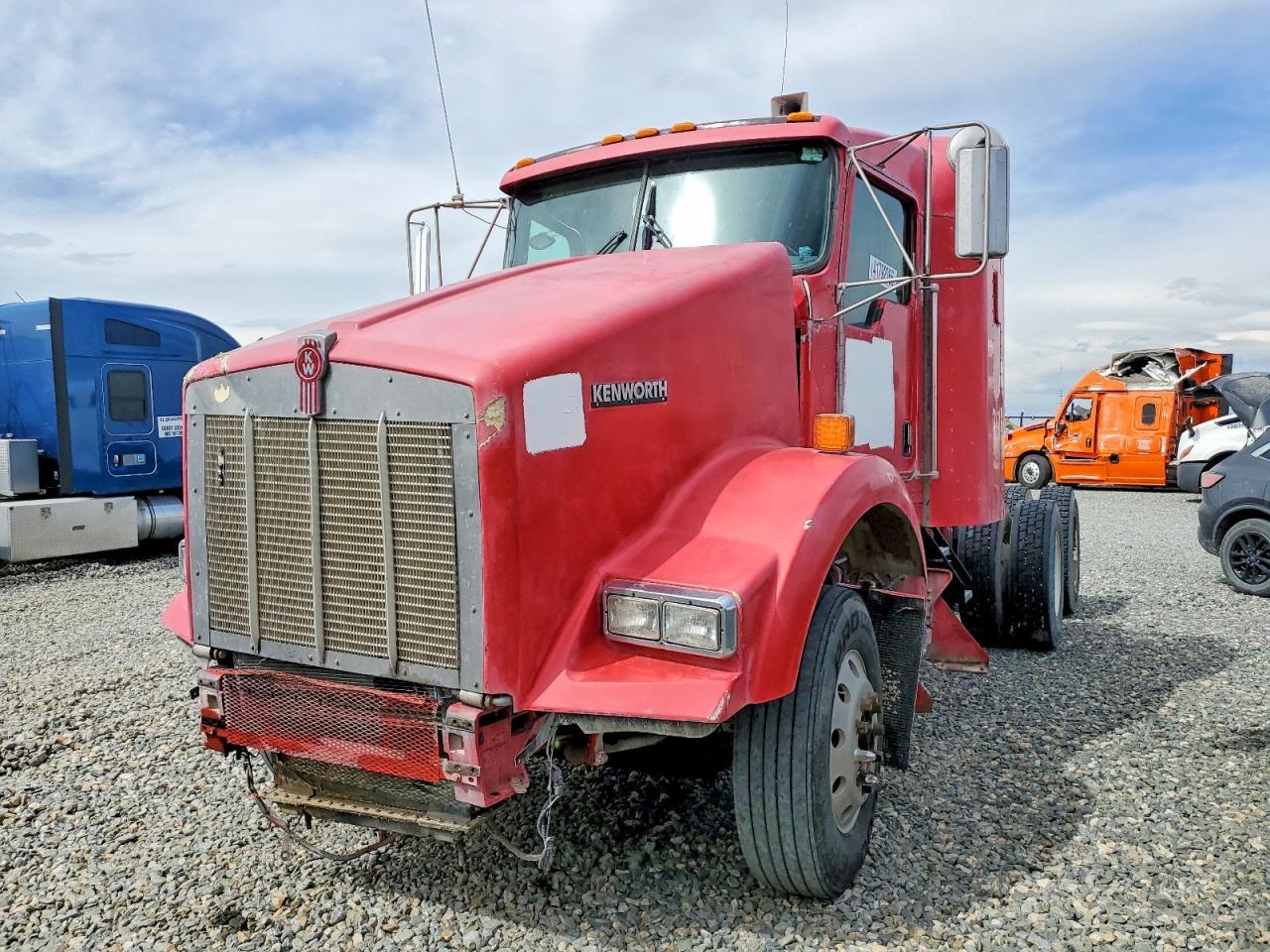2004 Kenworth T880 Semi Truck