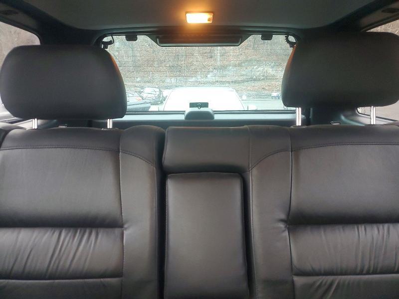 2001 Infiniti QX4 Base