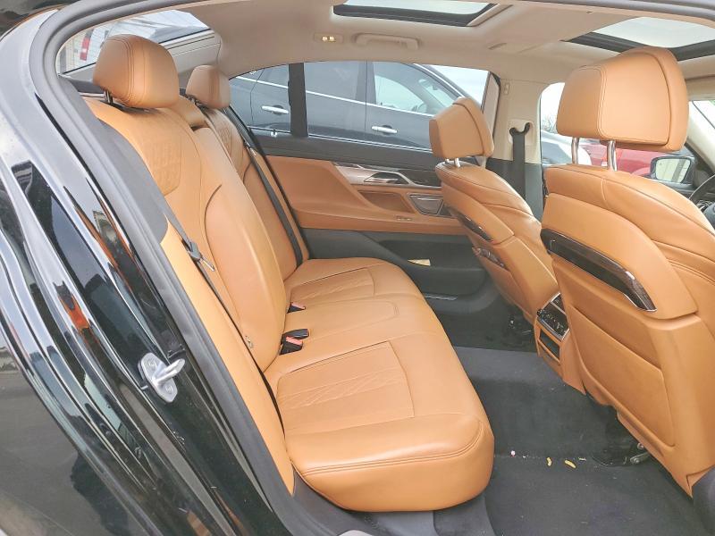 2018 BMW 740 xe