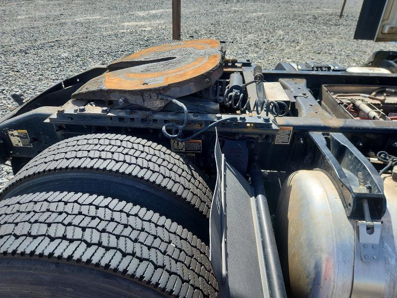 2018 Peterbilt 579 Semi Truck