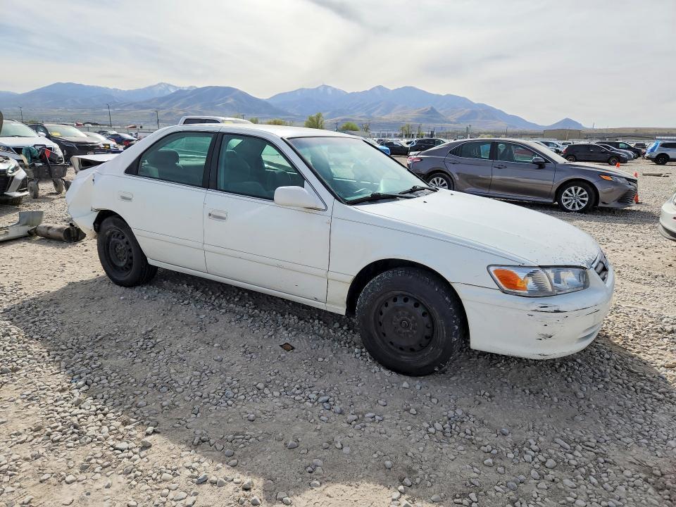 2000 Toyota Camry le