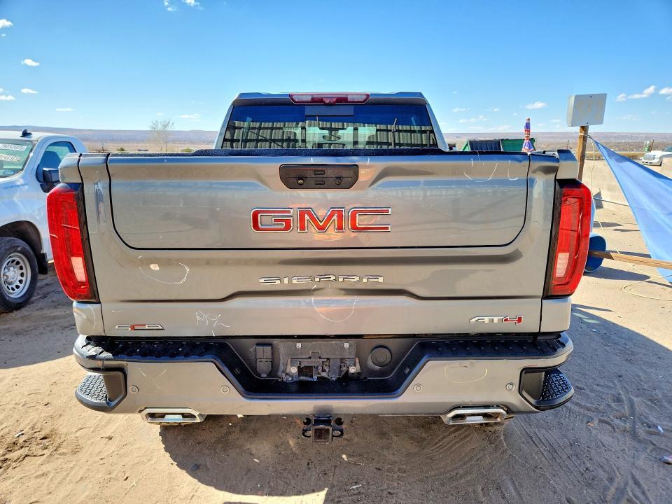 2021 GMC Sierra K1500 AT4