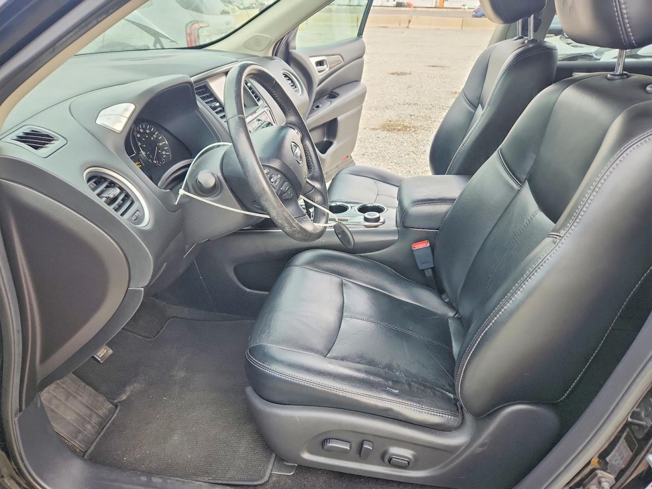 2014 Nissan Pathfinder sl