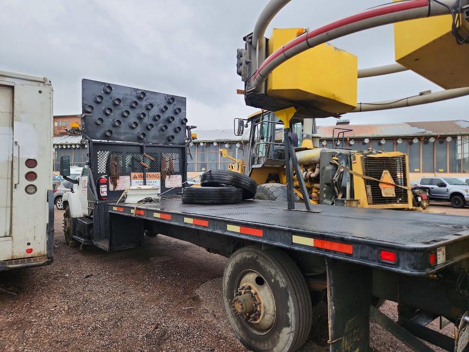 2005 GMC C7500 Flatbed Truck With Crash Attenuator