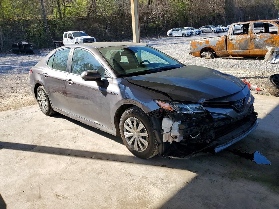 2019 Toyota Camry Hybrid le