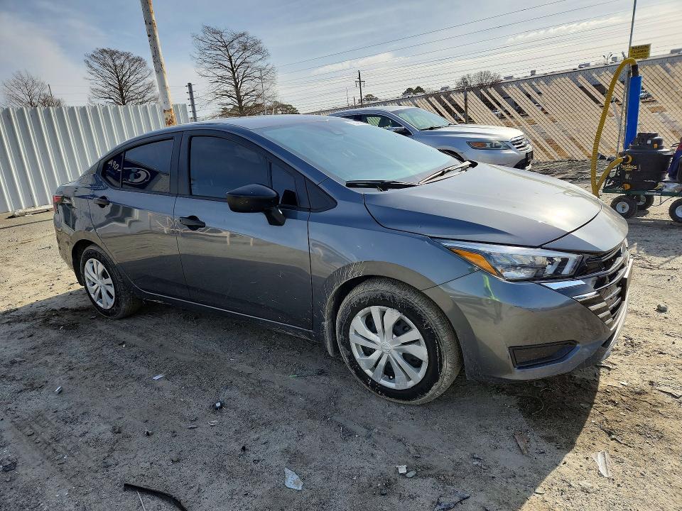 2025 Nissan Versa s