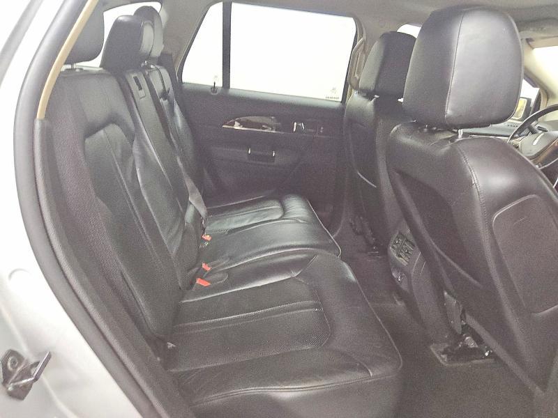 2013 Lincoln Townhouse MKX