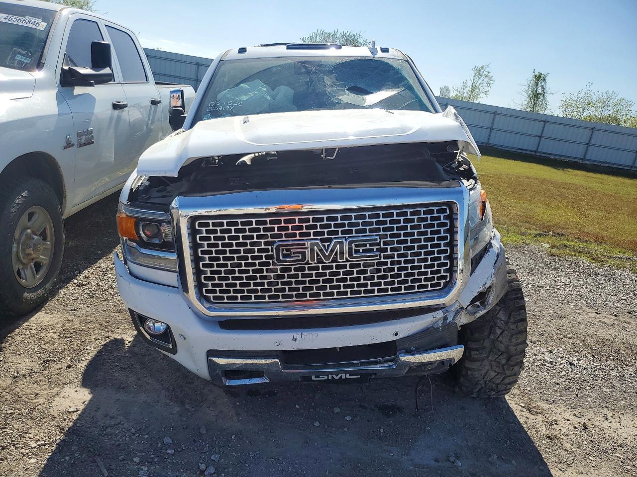 2016 GMC Sierra K2500 Denali