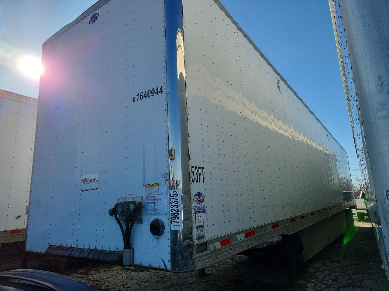2016 Utility VS2DX DRY Van Trailer