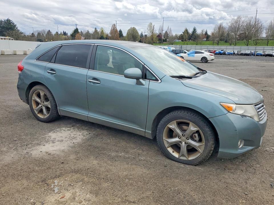 2010 Toyota Venza awd V6