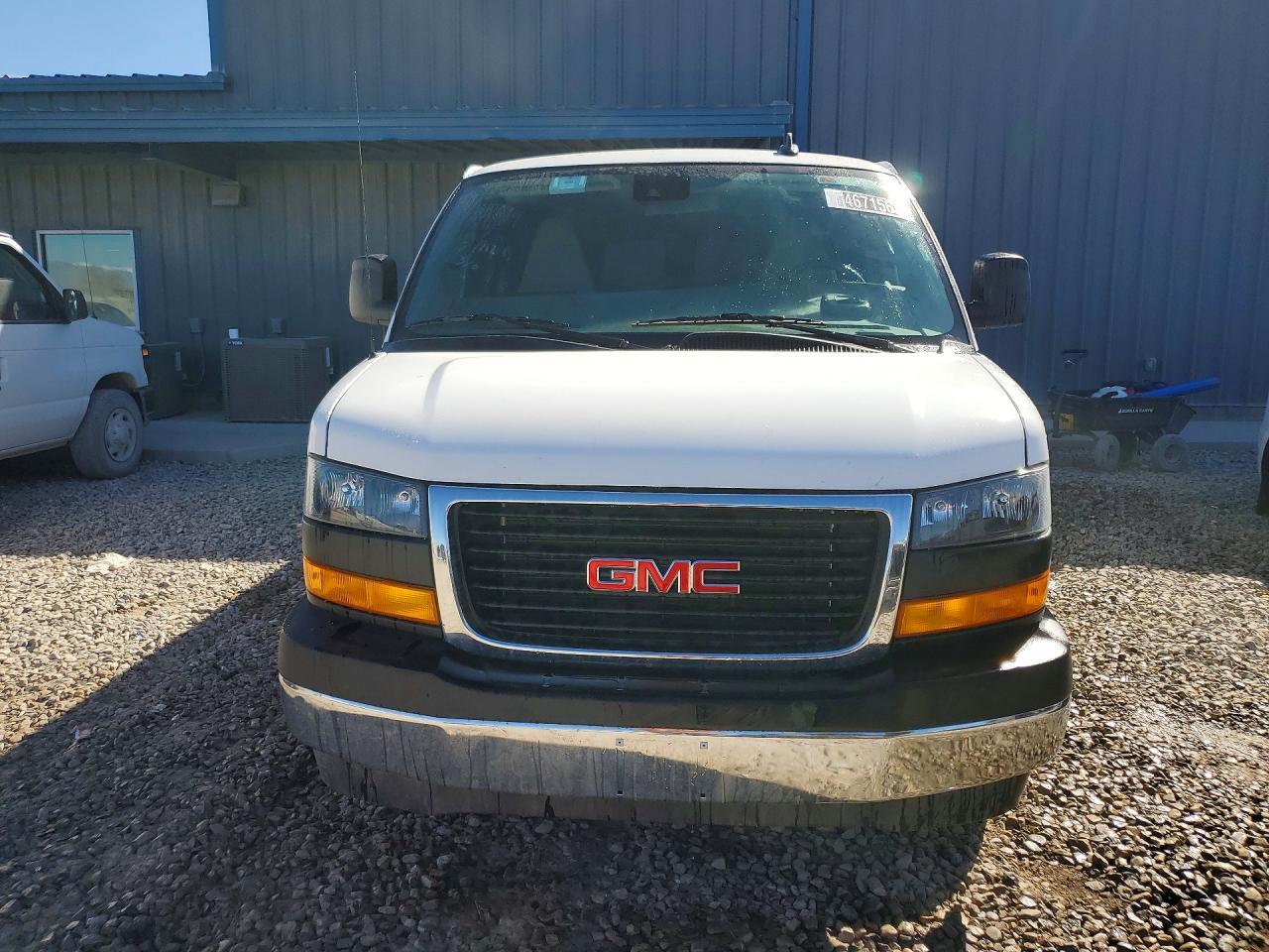 2025 GMC Savana G3500 LT
