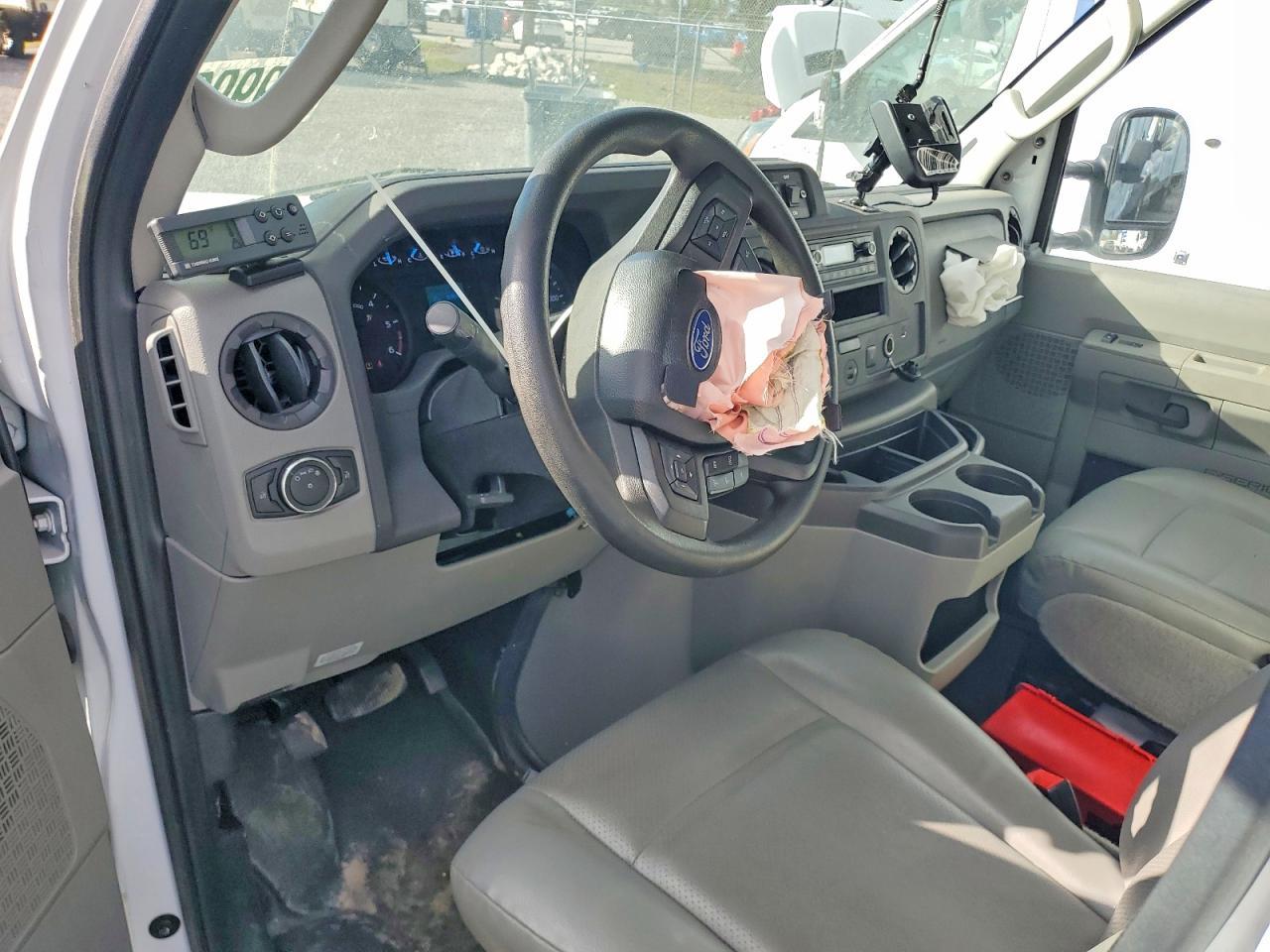 2023 Ford E350 Refrigerated BOX Truck