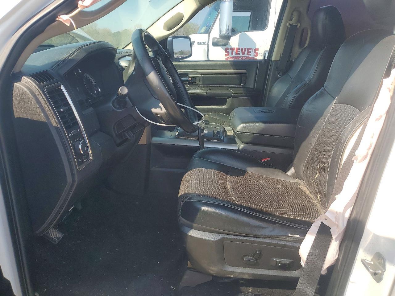2013 Dodge RAM 1500 Sport