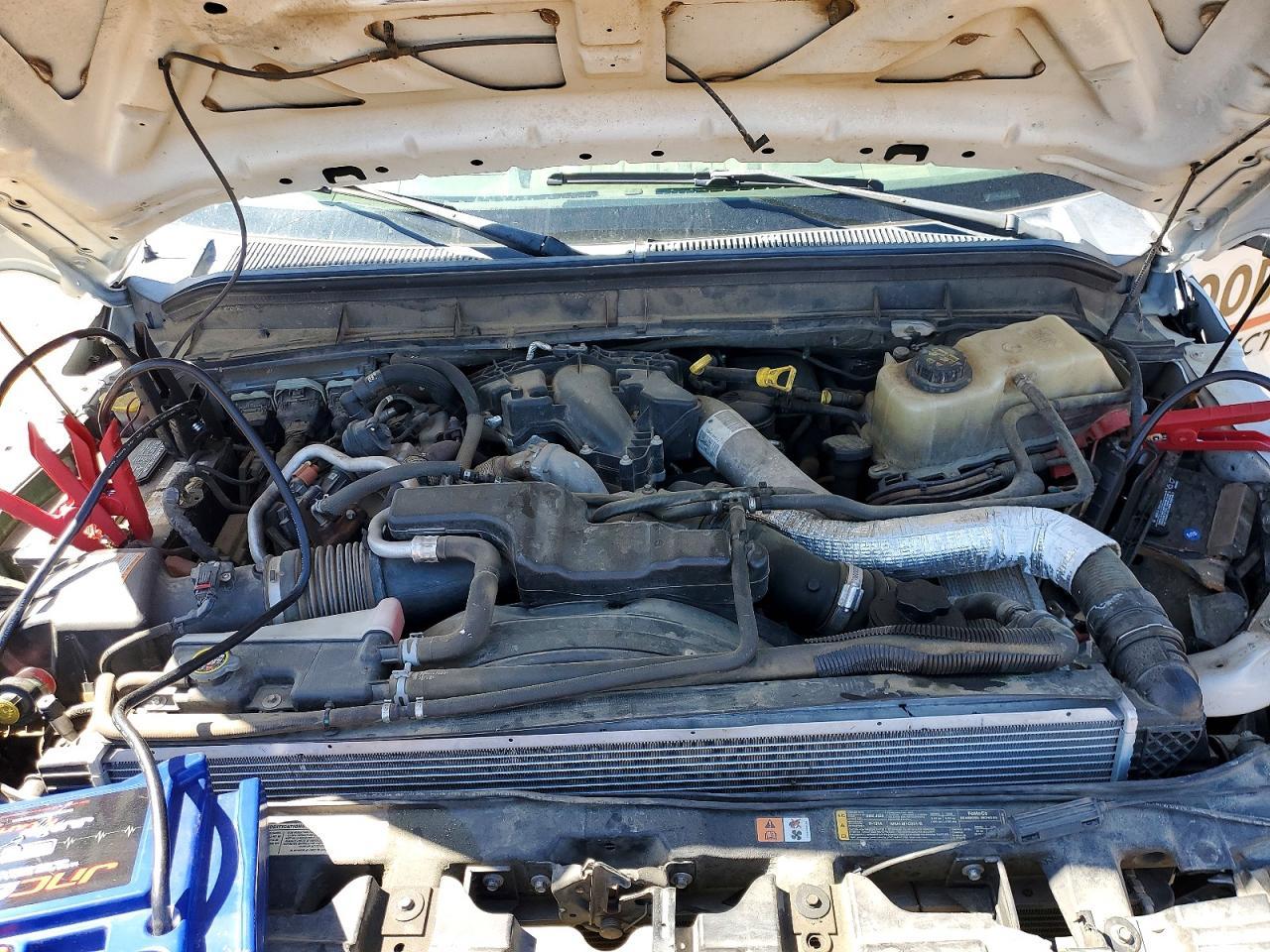 2015 Ford F350 Super Duty Truck Cab AND Chassis