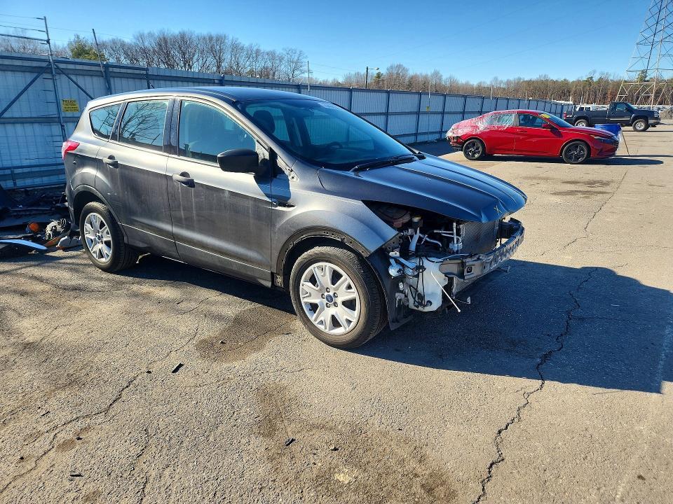2015 Ford Escape s
